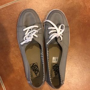 Vans sneakers slip on